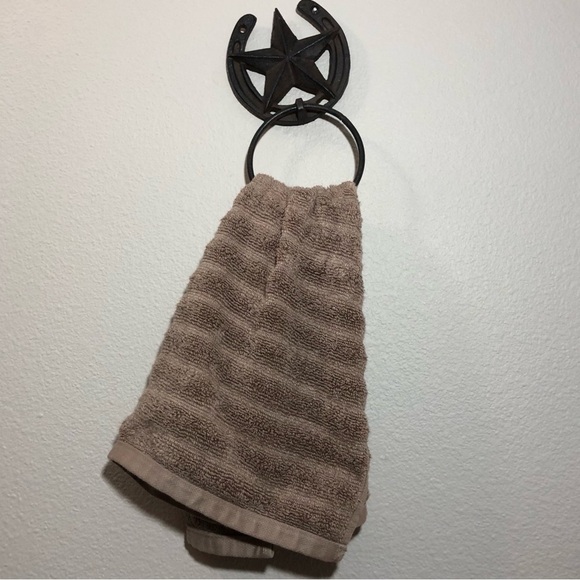 Horseshoe With Lonestar Rustic Cast Iron Barn Style Bath Towel Ring Home Office - Picture 8 of 8